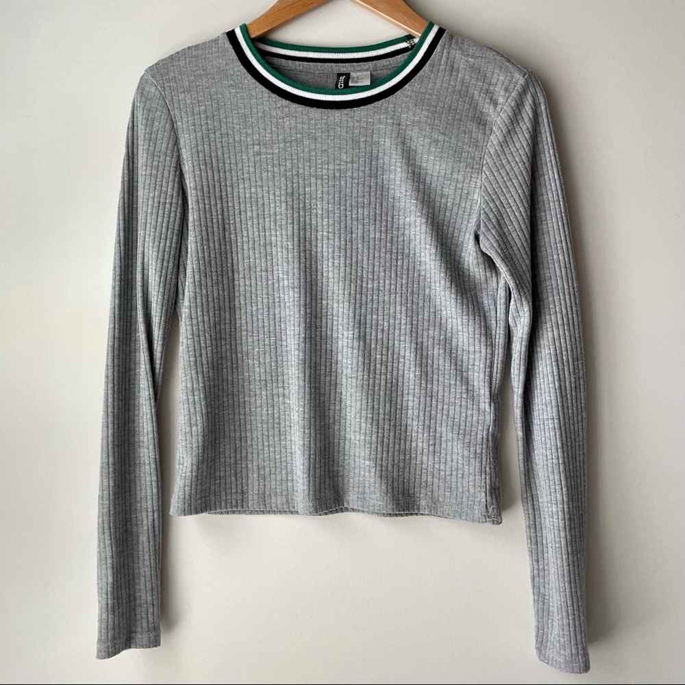 Gray Long-Sleeve Crop Top w/ Collar Detail